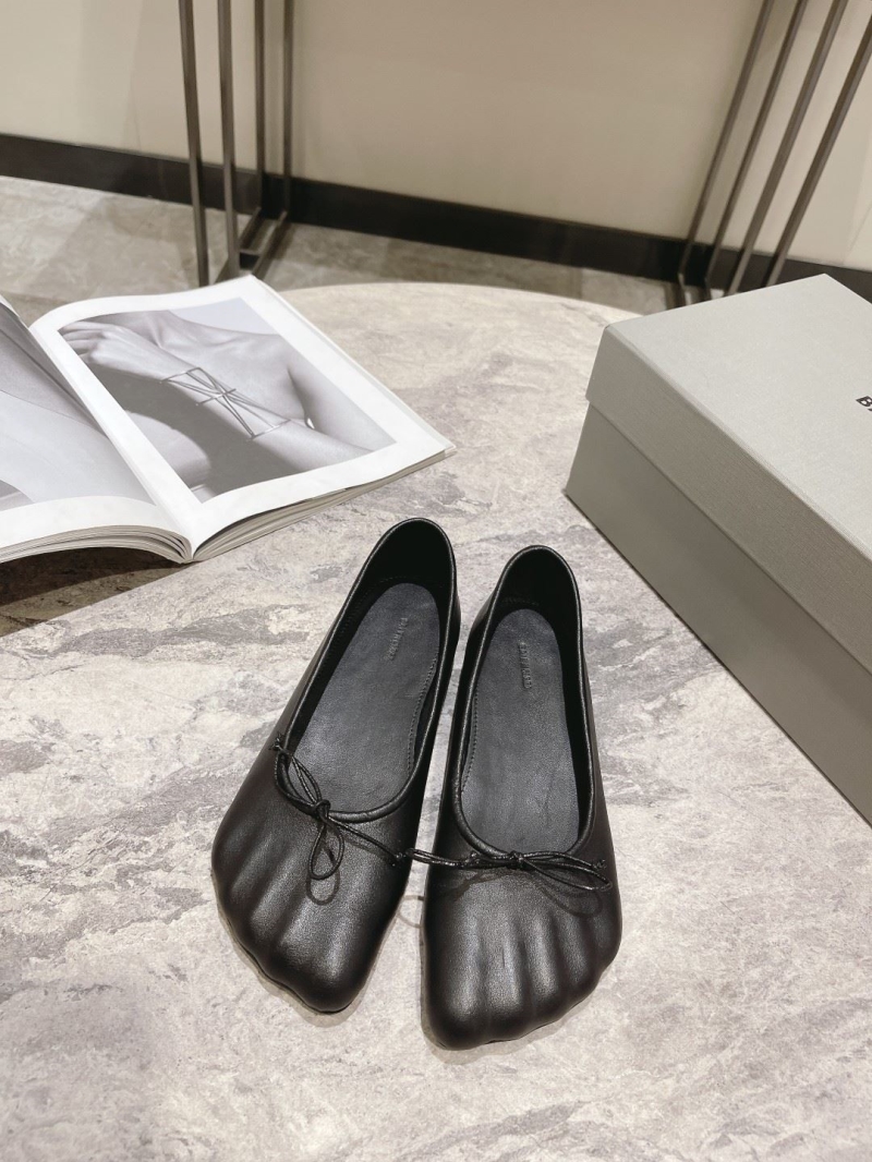 Balenciaga Low Shoes